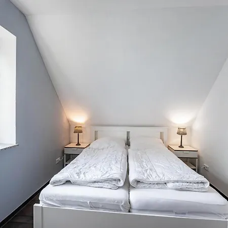 Haus Am Dorfteich A E-laden Moeglich * Fehmarn